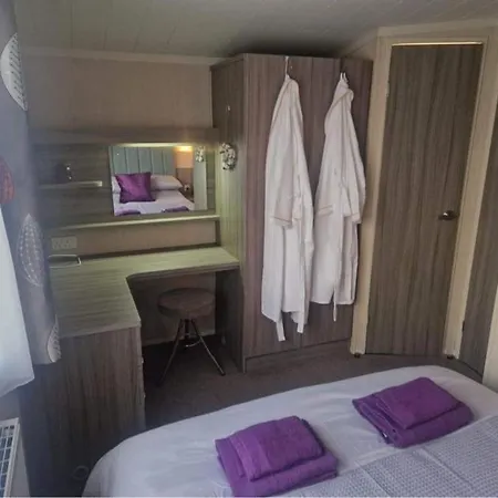 Parque de Campismo Haven Lakeland 3 Bed Luxury Caravan